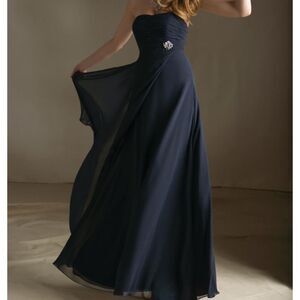 Mori Lee Bridesmaids Dress 686 Chiffon w Beaded Brooch Size 10 Navy Blue